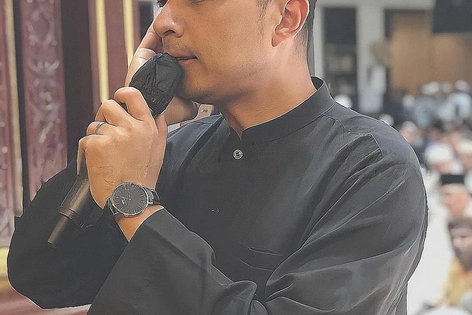 Penyanyi, Didicazli. - Foto MASJID ALKAFF KAMPUNG MELAYU