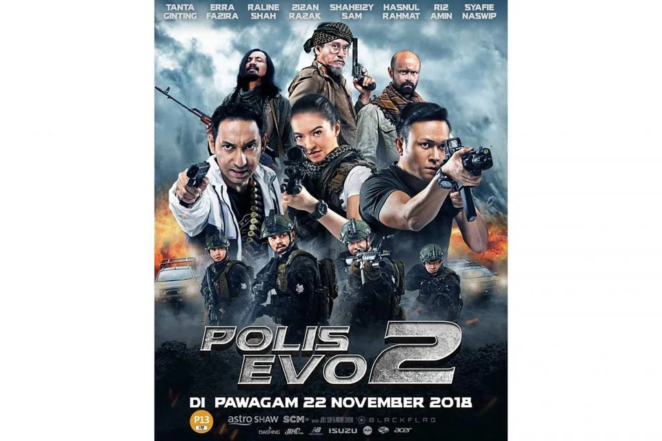 Gambar atas mengetengahkan poster filem penuh aksi ini. - Foto ASTRO SHAW