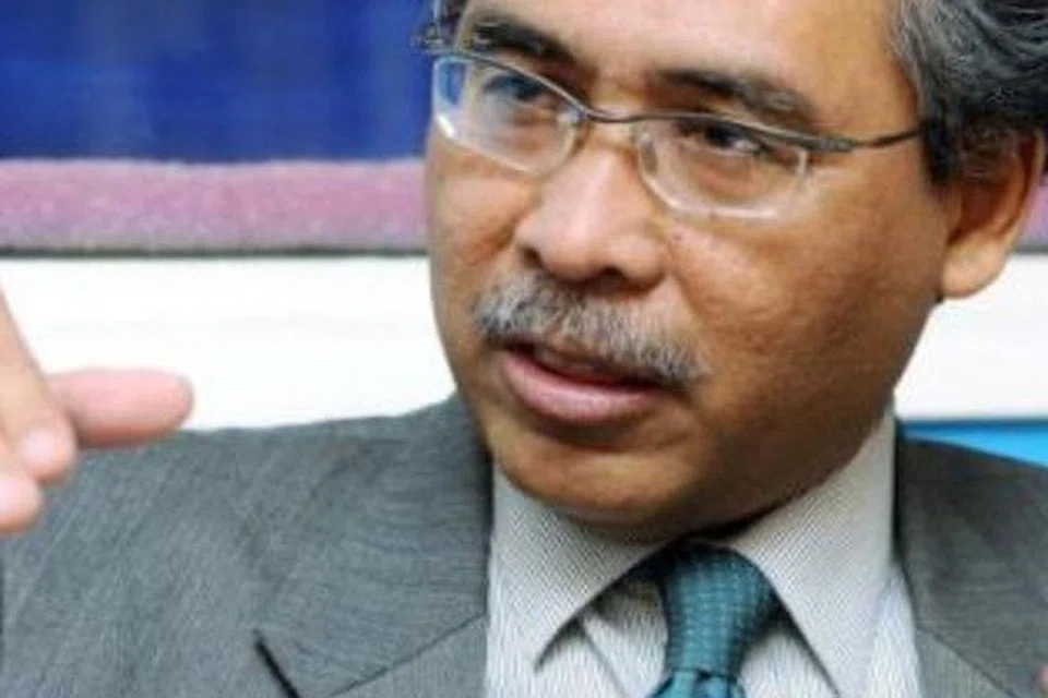 Felo Kanan Akademi Penyelidikan Strategik Nusantara, Profesor Dr Azmi Hassan 
