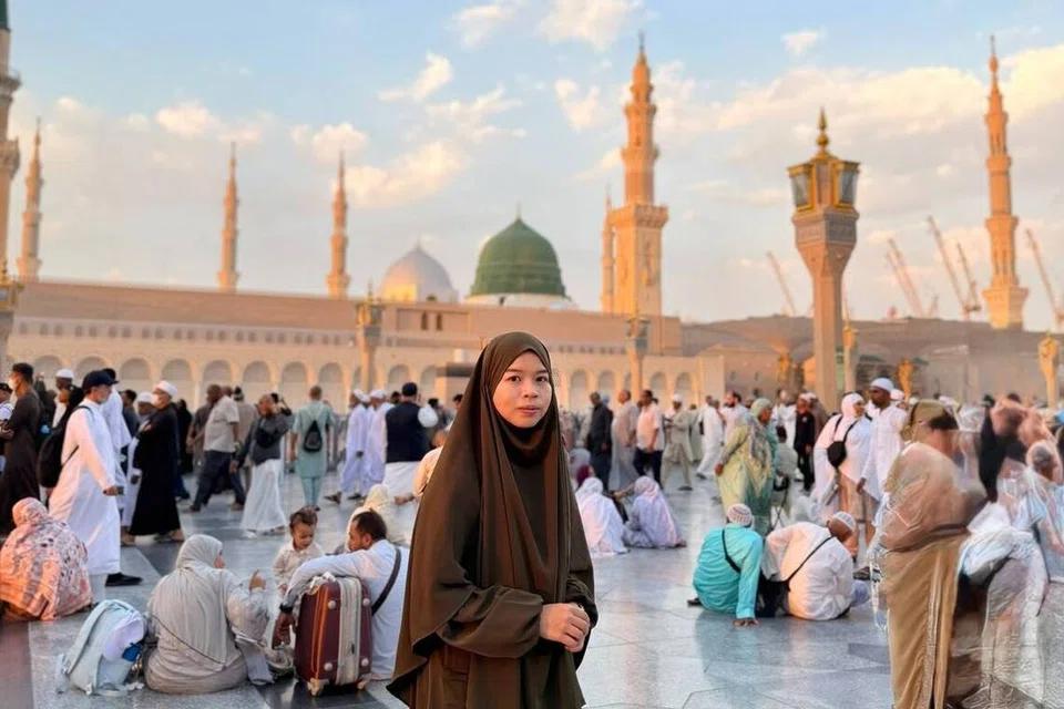 Cik Husna Hussain di Madinah, Arab Saudi.