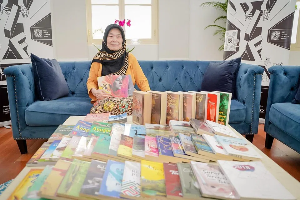 PENULIS: Cik Rohani Din, penulis yang telah menghasilkan banyak novel dan antologi puisi.