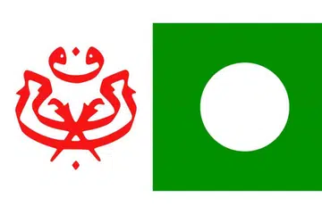 DAFTAR PARTI: Parti Umno dan Pas (logo masing-masing di kiri dan kanan) bersetuju mendaftar Muafakat Nasional secara rasmi dengan Jabatan Pendaftar Pertubuhan (ROS). - Foto INTERNET
