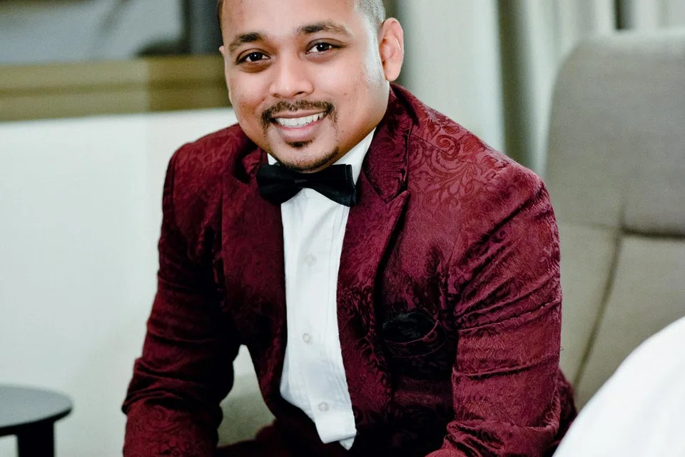 Semasa membesar, Shaik Nifael Shaik Nazeemuddin, sering mendengar ungkapan ‘kalau tidak belajar dengan rajin, nanti apabila dewasa harus kerja cuci longkang’ dan termakan dengan stereotaip tersebut.