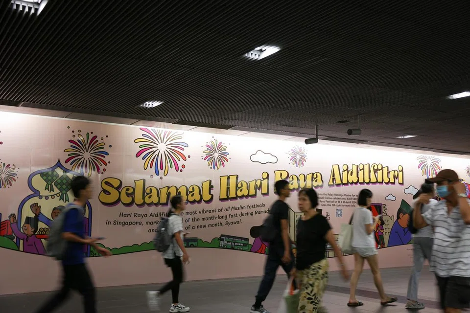 Apa yang dahulunya dianggap seronok semasa Hari Raya kini agak merunsingkan anak muda sekarang.