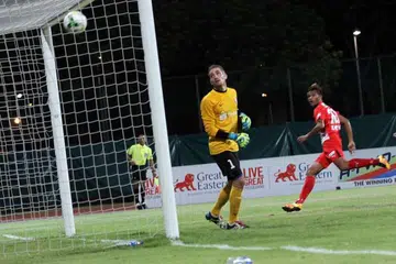 Penjaga gol Lions Young, Benjamin Bertrand, hanya dapat melihat tanpa berdaya selepas tandukan Khairul Nizam menewaskannya dan menambahkan jaringan Home, yang menang 4-1 dalam perlawanan Liga S di Stadium Bishan pada Khamis (17 Mac).