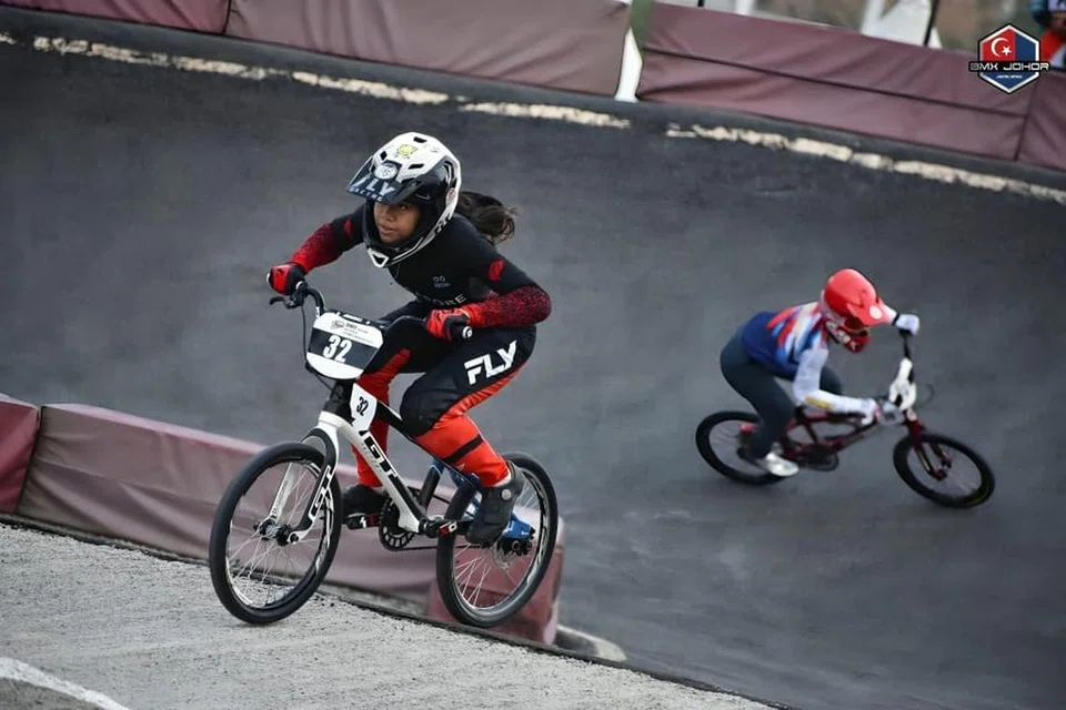 lumba basikal BMX, Anugerah Biasiswa Yayasan Olimpik Singapura (SOF)-Peter Lim