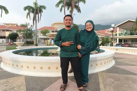 Perkahwinan Cik Noor Hasnita dan suaminya Encik Azhar, 33 tahun, dianggap bermasalah dan sangat bergelora sehinggalah Cik Hasnita mendapat tahu suaminya menghidap autisme pada tahun ketujuh perkahwinan mereka. 