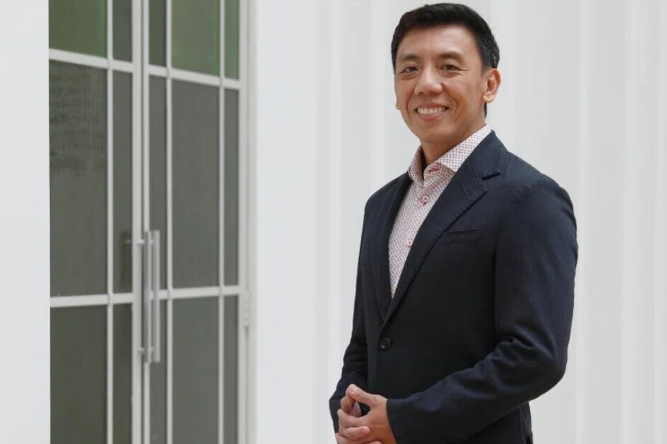 Pemangku Menteri Pengangkutan, Encik Jeffrey Siow, berkata adalah sukar untuk mengagihkan Sijil Hak Memiliki Kenderaan (COE) berdasarkan keperluan kerana standard keadilan berbeza-beza.