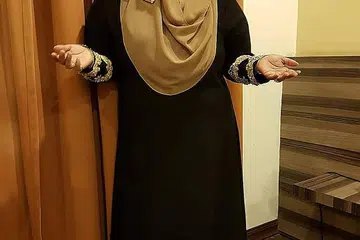 LEGA HATI: Aishah, yang telah dinobat juara bagi acara adu bakat bagi penghibur mapan, 'Gegar Vaganza 4' pada 2017, akhirnya menerima tuntutan hadiah tanah lot banglo setelah lima tahun. - Foto FACEBOOK WAN AISHAH WAN ARIFFIN