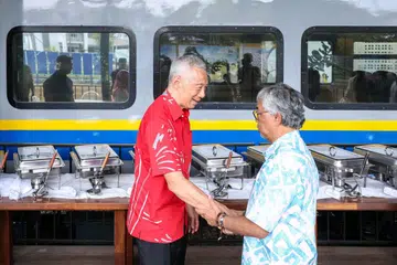 Menteri Kanan, Encik Lee Hsien Loong, Kafe Gerabak, Pekan, Pahang, Sultan Pahang, Sultan Abdullah Ahmad 