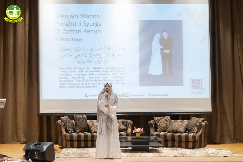 Ustazah Dr Sakinah Saptu membincangkan dilema wanita dalam menempuhi cabaran hidup berumah tangga.