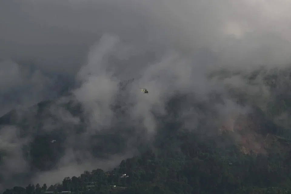 banjir Nepal, warga Malaysia hilang, operasi mencari, helikopter
