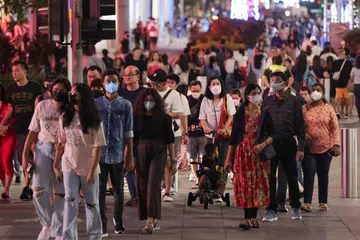 Jumlah jangkitan Covid-19 yang dianggarkan juga berkurang selama empat minggu berturut-turut. 