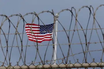 Tiga lelaki yang dituduh merancang serangan 11 September 2001,  telah bersetuju untuk mengaku bersalah atas tuduhan konspirasi, sebagai pertukaran hukuman penjara seumur hidup.