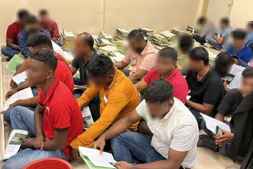 CUBAAN MENIPU GAGAL: Pendatang asing tanpa izin warga Bangladesh yang menggunakan pasport palsu untuk mendaftar bagi dijadikan pekerja sah pada 16 Januari ditahan Jabatan Imigresen.