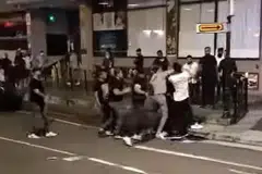 Pergaduhan, yang bermula daripada pertikaian lisan antara seorang yang didakwa anggota kongsi gelap dengan seorang lelaki lain, merebak ke dua jalan raya berhampiran Orchard Towers pada Ogos 2022.