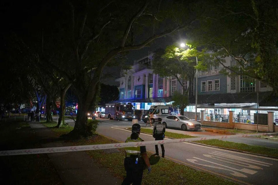 Jemaah di Masjid Al-Istiqamah di Serangoon North Avenue 2 telah diperintah untuk berundur dari masjid sejurus selepas solat Asar pada 24 September selepas masjid itu menerima sebuah bungkusan mencurigakan. 
