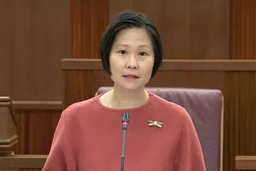 PERLU PRAKTIKAL: Menteri Negara (Pendidikan merangkap Tenaga Manusia), Cik Gan Siow Huang, berkata Singapura perlu punyai pendekatan praktikal, yang boleh bantu harungi halangan di setiap tempat pekerjaan jika masyarakat ingin bantu pekerja dapat akses kepada lebih banyak aturan pekerjaan fleksibel (FWA).