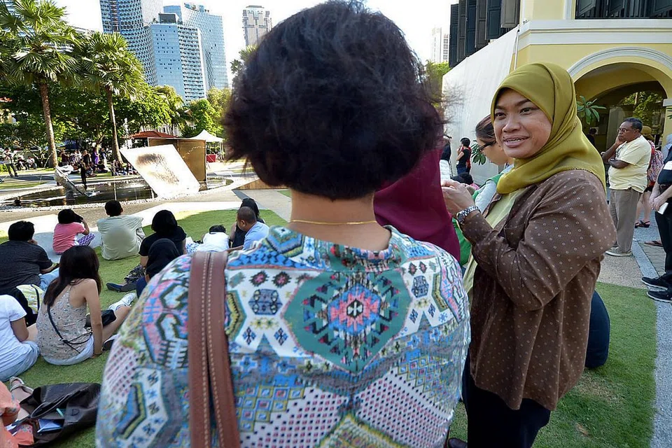  MASYARAKAT: Cik Zuraidah aktif menyumbang kepada masyarakat menerusi pelbagai peranan termasuk sebagai pengerusi Yayasan Warisan Melayu dari 2010 hingga sekarang. - Foto fail