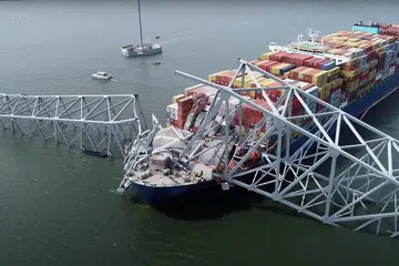 Jambatan Baltimore runtuh apabila kapal kontena Dali  mengalami kerosakan kuasa tenaga lalu merempuh jambatan Francis Scott Key di Maryland pada 26 Mac 2024.