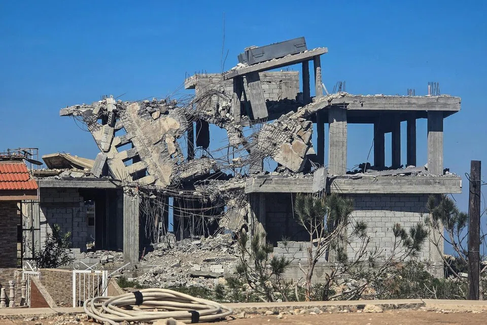 Sebuah rumah yang masih dalam pembinaan musnah selepas dimusnahkan oleh tentera Israel di kampung Beit Lif, selatan Lebanon, di daerah Bint Jbeil pada 22 April 2026. 