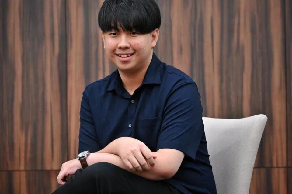 Encik Shaun Tan, lulusan baru dalam Kerja Sosial dari Politeknik Nanyang (NYP), optimis untuk mendapatkan pekerjaan dalam sektor tersebut apabila tamat pengajian di universiti pada 2030.