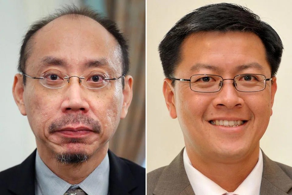 (Kiri) Pengarah Pusat Kajian Gunaan UniSIM, Profesor Madya Randolph Tan. (Kanan) Pakar undang-undang Universiti Pengurusan Singapura (SMU), Profesor Madya Eugene Tan