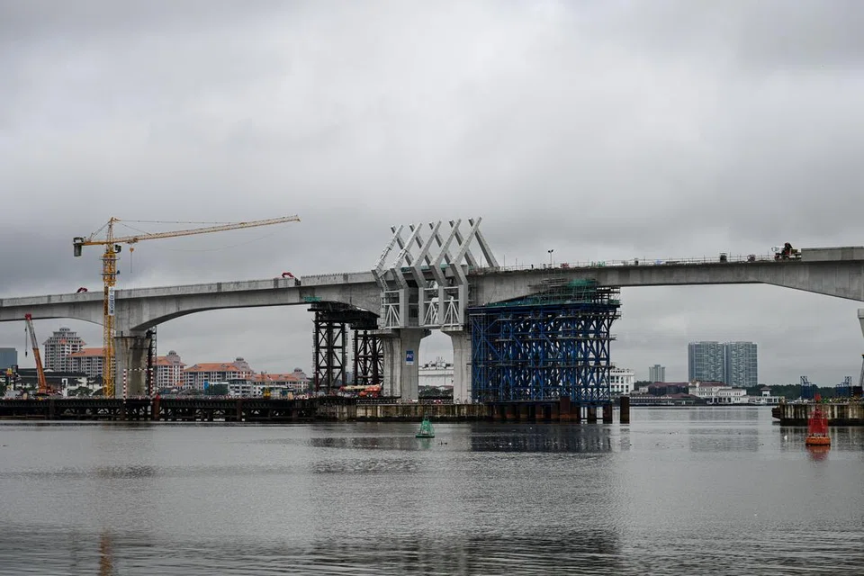 Laluan Sistem Transit Laju (RTS Link), yang menghubungkan Stesen Bukit Chagar di Johor Bahru dengan Stesen Woodlands North di Singapura, akan siap dibina pada hujung 2026.