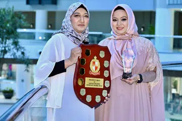 Cik Zarina Jaffar (kiri) dan Cik Radhiyah Mohamad Aris 