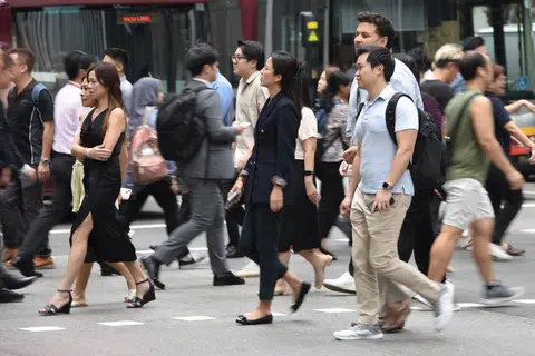 Kementerian Tenaga Manusia (MOM) berkata bilangan pekerja dan pencari kerja yang menghadapi diskriminasi telah berkurang pada 2023 berbanding 2022.