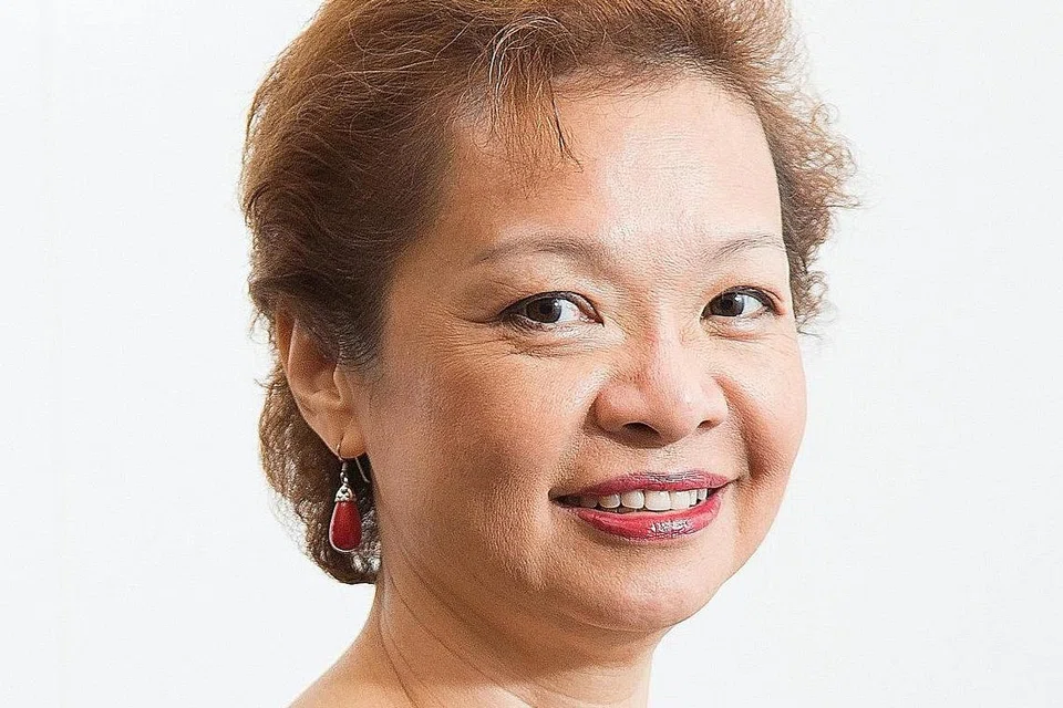  Dr Siriwan Chutikamoltham, Pensyarah kanan perbankan dan kewangan di Sekolah Perniagaan Nanyang, NTU.