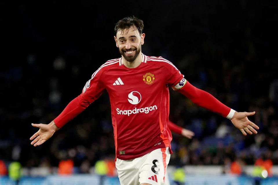 Hanya Mohamed Salah (54 gol) dan Erling Haaland (33 gol), mempunyai gabungan gol dan bantuan jaringan lebih banyak daripada, Bruno Fernandes (31 gol), dalam EPL 2024/25.