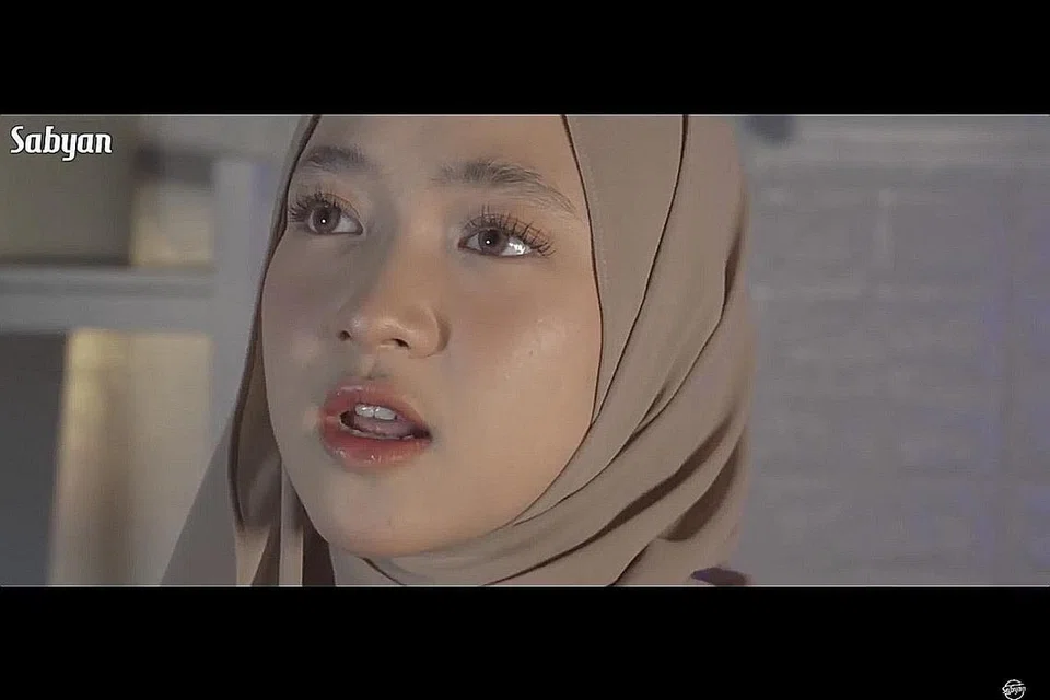 NISSA SABYAN: Penyanyi ini membawa lagu Aisyah Isteri Rasulullah mendapat lebih 39 juta tontonan dalam tempoh dua minggu di YouTube. - Foto NISSA SABYAN/YOUTUBE 