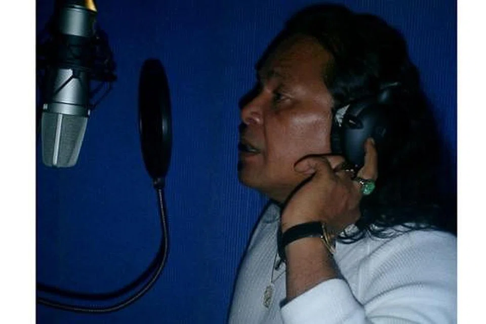 EBBY SAIFUL ALI: Salah seorang adik-beradik Encik Eddy - juga penyanyi - yang giat berlakon di Malaysia. - Foto fail