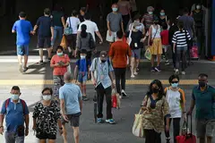 KIAN MENUA: Laporan tahunan Sorotan Penduduk oleh Divisyen Kependudukan dan Bakat Nasional (NPTD) mendapati bahawa penduduk Singapura sedang menua dengan pesat, dengan kadar kesuburan rendah dan jangka hayat yang lebih panjang.
