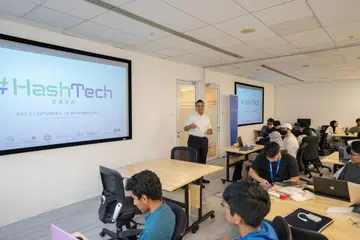 PUPUK MINAT: Antara program yang menggalak serta meningkatkan kesedaran tentang bidang teknologi ialah #Hashtech yang dianjurkan M3 @ Pasir Ris-Punggol. 