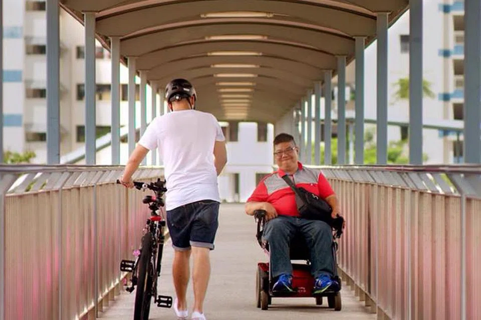SERUPA TETAPI TIDAK SAMA: Fungsi PMD dan PMA adalah berbeza. PMA khususnya bagi golongan warga emas dan mereka yang sukar berjalan untuk bergerak ke mana-mana. - Foto FACEBOOK/DR FAISHAL IBRAHIM
