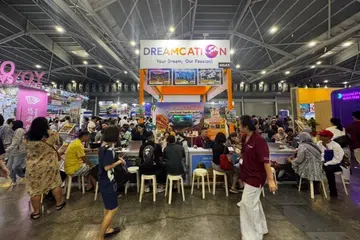 travel & fiesta keluarga