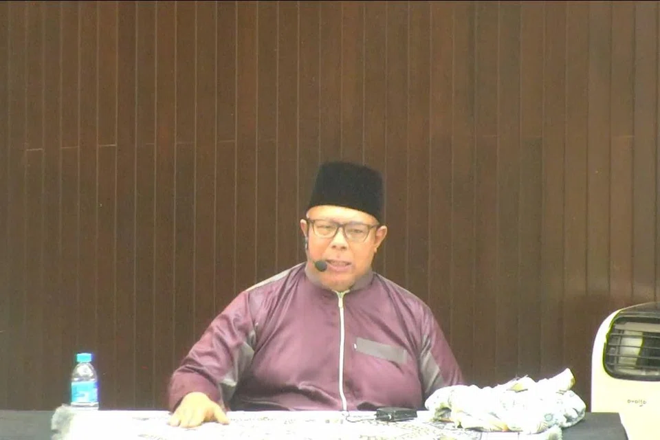 Penceramah mapan dari Singapura, Ustaz Haron Hassan Akhtar, akan menyampaikan kursus umrah dalam bahasa Inggeris pada 2 November dan 7 Disember dari 9.30 pagi hingga 12.30 tengah hari. 