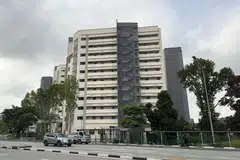 Skim Kemudahan Berkongsi Bilik Bujang (SRSF) ini terdiri daripada dua blok setinggi 11 tingkat yang mampu menampung seramai 480 penyewa.