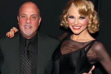 SUMBER ILHAM: Lagu, ‘Tell Her About It’, merupakan lagu terkenal Billy Joel yang diilhamkan selepas bertemu bekas isterinya, model Christie Brinkley.