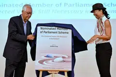 SKIM NMP: Encik Goh Chok Tong dan Cik Anthea Ong melancarkan bersama buku 'The NMP Scheme: Are Unelected Voices Still Necessary in Parliament?'. Sejak skim NMP diperkenal 32 tahun lalu, para NMP telah menawarkan perspektif berbeza dan pelbagai kepada perbahasan di Parlimen, kata Encik Goh. - Foto BH oleh KUA CHEE SIONG