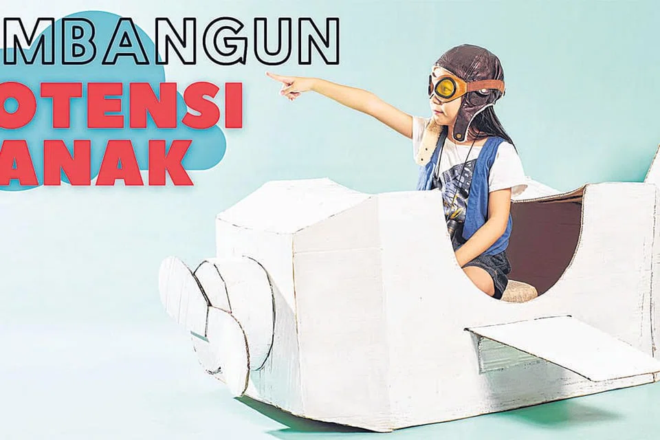 BAHASA MELAYU ERATKAN HUBUNGAN: Penguasaan bahasa Melayu yang baik dapat membantu anak-anak menjalin hubungan lebih mesra dengan datuk, nenek dan moyang mereka yang mungkin lebih selesa menggunakan bahasa itu daripada bahasa Inggeris. - Foto fail