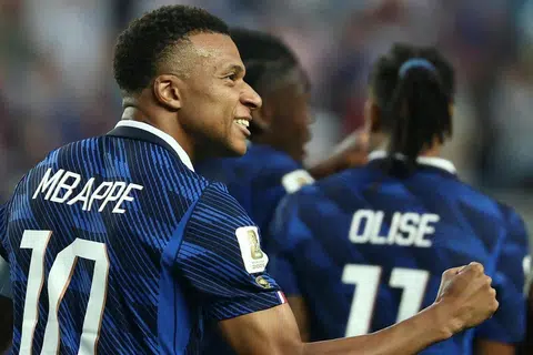 Penyerang Perancis, Kylian Mbappe, meraikan gol kedua pasukannya ketika menewaskan Iraq 3-0 dalam aksi Kumpulan I di Stadium Philadelphia. Beliau dijangka memainkan peranan penting dalam perlawanan menentang Norway pada 27 Jun (waktu Singapura), di mana setiap jaringan bakal menjadi penentu.