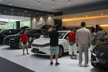 Harga Sijil Hak Memiliki Kenderaan (COE) kereta naik dalam pembidaan terbaharu selepas merosot dalam dua pusingan sebelumnya.