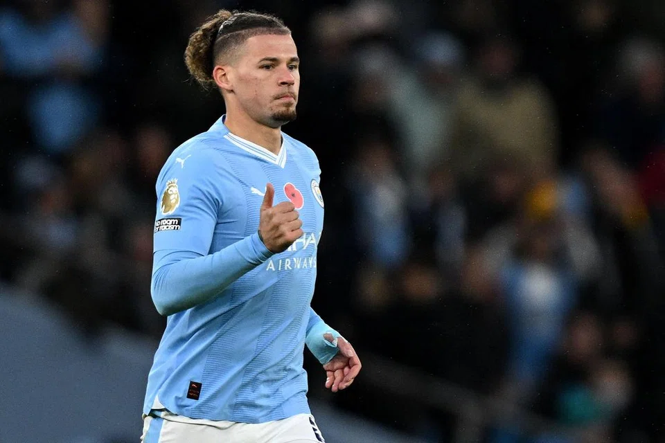 JARANG DITURUNKAN: Pemain tengah Manchester City, Kalvin Phillips, jarang bermain untuk City. Beliau hanya membuat lapan penampilan bagi musim 22/23, kesemua sebagai pemain pengganti, dan hanya empat penampilan pada musim 23/24.