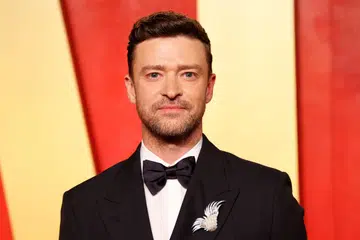 Justin Timberlake ditahan dan didakwa memandu dalam keadaan mabuk pada 19 Jun selepas gagal mematuhi papan tanda berhenti di Hampton, New York.