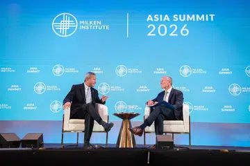 Menteri Ehwal Luar, Dr Vivian Balakrishnan, ketika sesi perbincangan bersama Ketua Eksekutif Institut Milken, Encik Richard Ditizio, dalam Sidang Kemuncak Asia Milken, di Hotel Four Seasons, Orchard, pada 7 Oktober.
