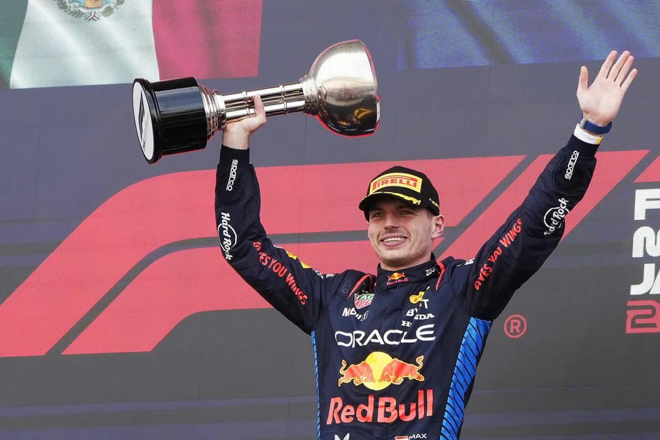 Max Verstappen menjuarai perlumbaan di litar Suzuka, Jepun. 