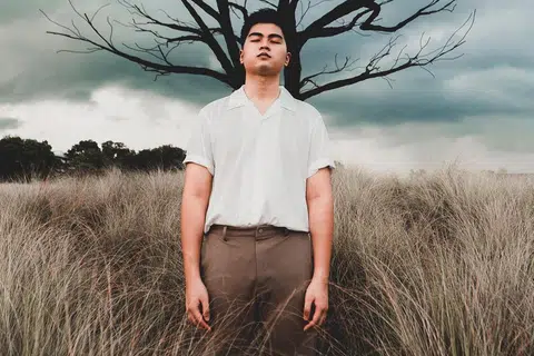 ILHAMKAN LAGU DEKAT DI HATI RAMAI: Nifail Adib Mahadi mencipta lagu 'Dunia Ini Tanpamu' sebagai membayangkan trauma yang dilalui ramai apabila kehilangan orang tersayang. - Foto AHMAD OMAR